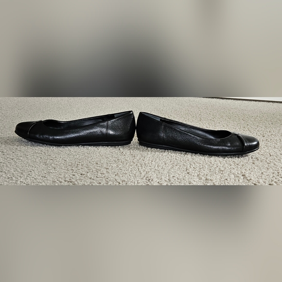 EUC Size 9M, Zodiac Black Ballerina Flat - Picture 4 of 5